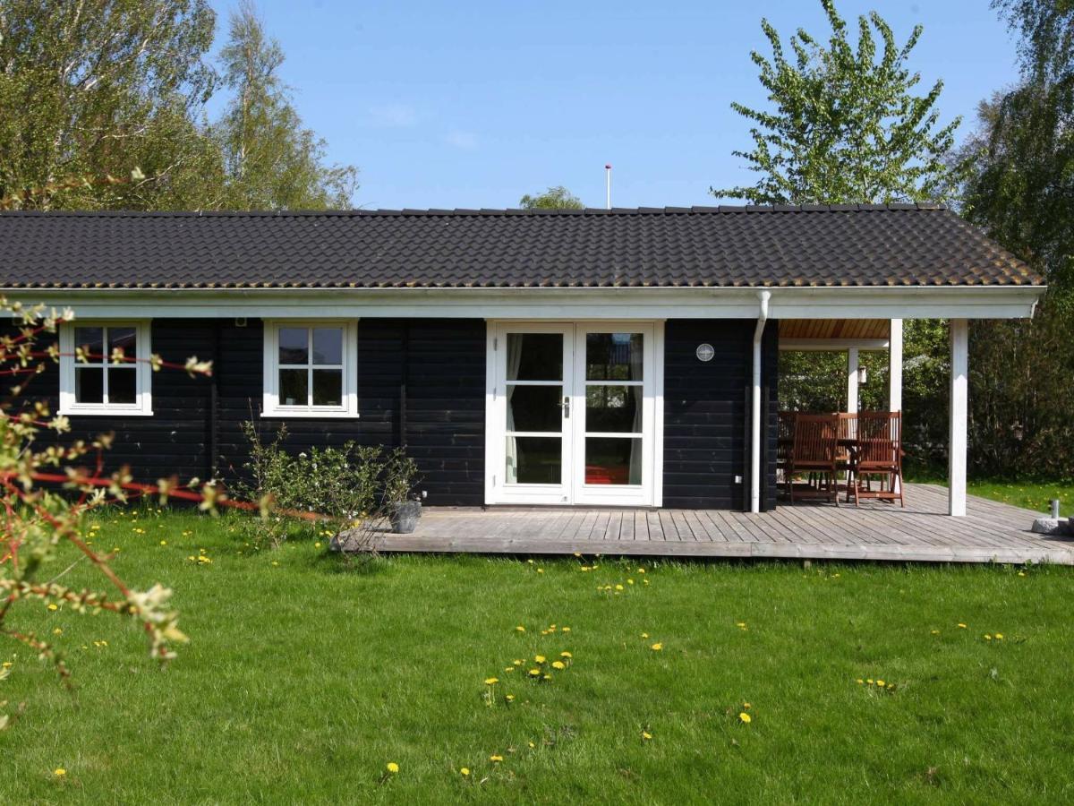 6 Person Holiday Home In Skibby エクステリア 写真